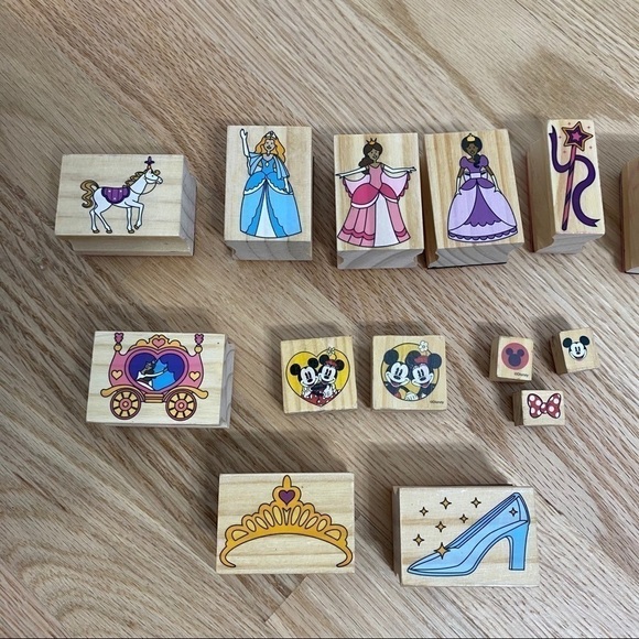 Disney Wooden Stamp Set Cinderella Mickey Minnie - Picture 2 of 3